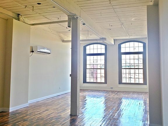 5th image of 89 Hartford Ave #Studio