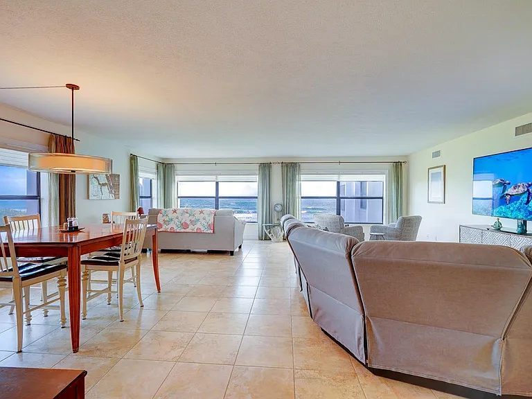 1289 NE Ocean Blvd #10 — Photo 13