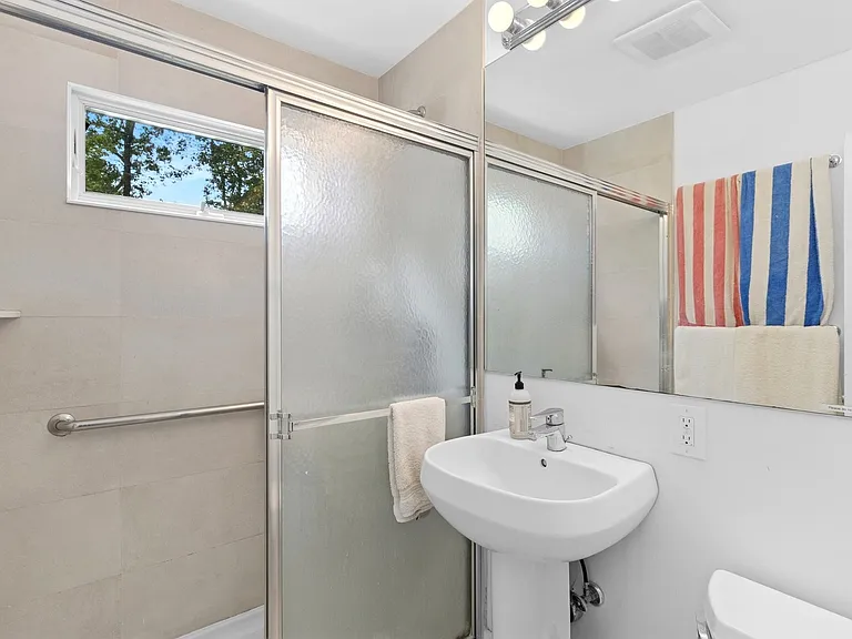 232 Norfolk Dr — Photo 18