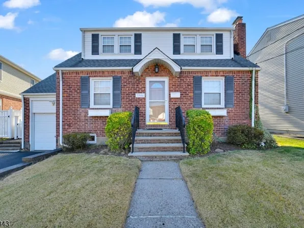 39-46 Sunderland Dr, Fair Lawn Boro, NJ 07410