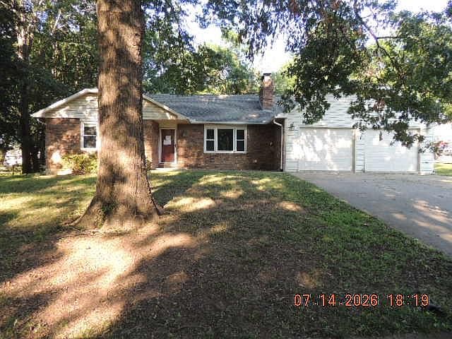 1st image of 1005 Lisa Ln