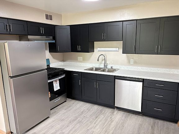 4th image of 959 8th Ave APT 1