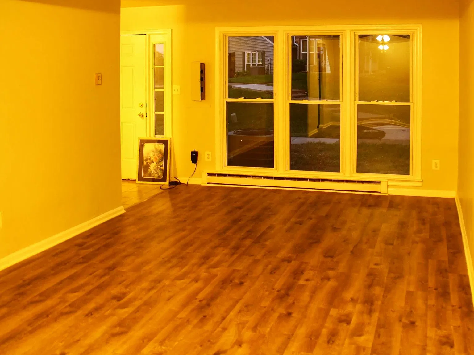 3 bed, 1.5 bath, 1152 sqft, $2,700 — Photo 3