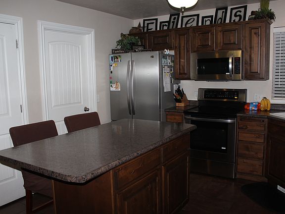 5th image of 605 North 640 West