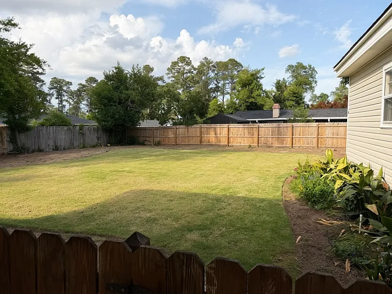 515 Aumond Rd — Photo 2