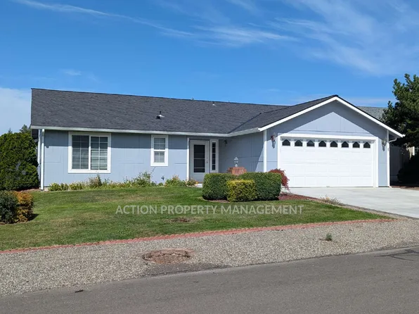 221 Independence Dr, Sequim, WA 98382
