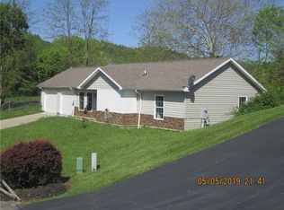 20 Valley Farm Rd, Waynesburg, PA 15370
