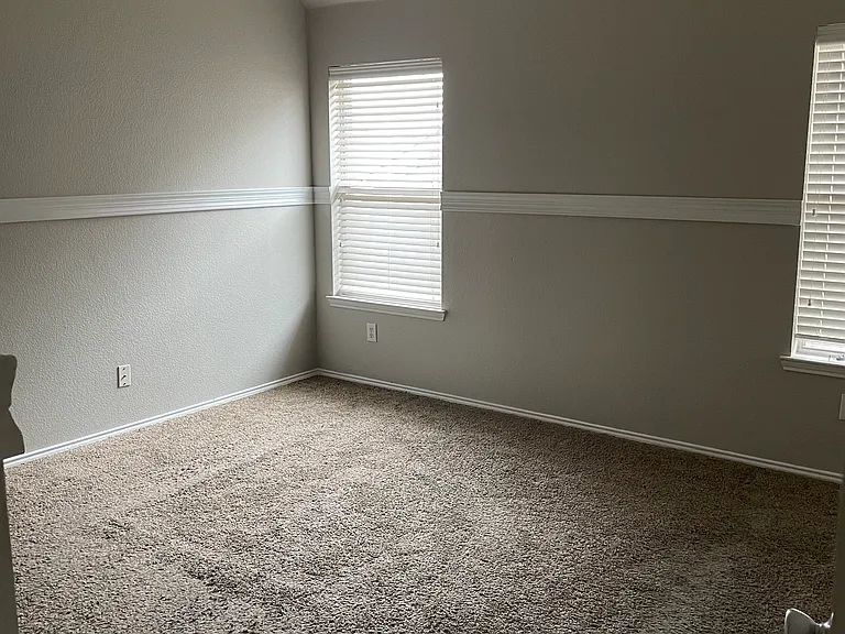 1119 Jamie Dr — Photo 5