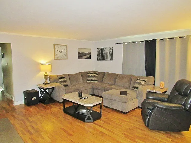 1809 Ivy Ln — Photo 6