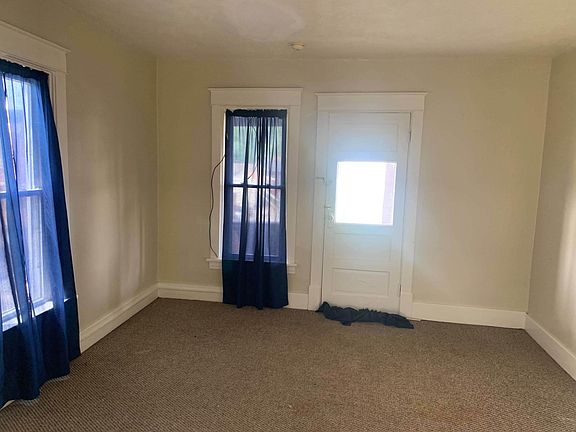 4th image of 329 W North St #0