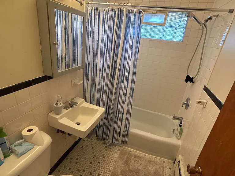 595 Victoria St N — Photo 5