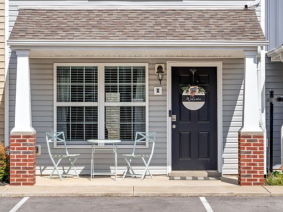 2nd image of 955 Big Sky Dr #X