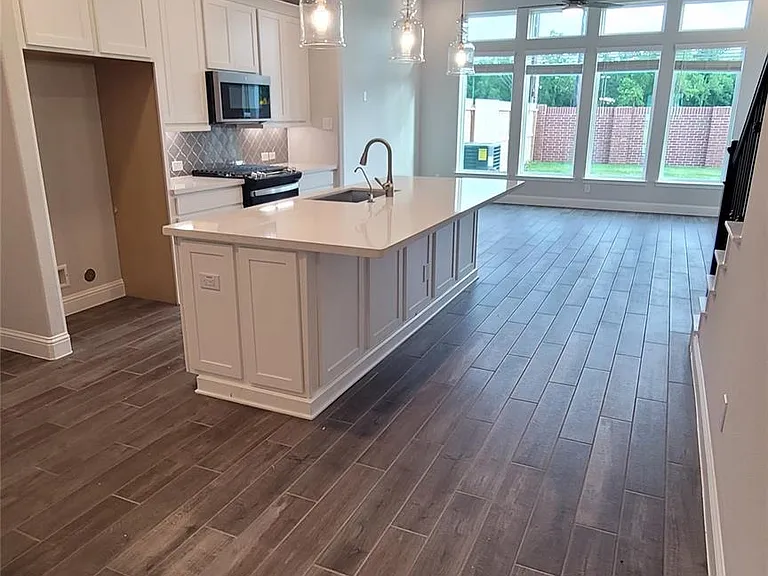 10110 Water Harbor Dr — Photo 5