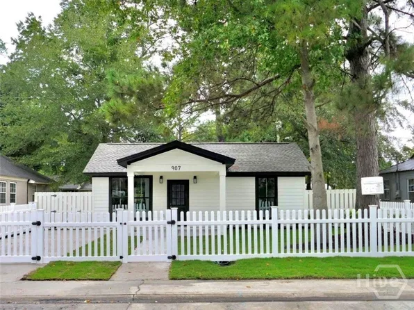 907 Cubedge St, Savannah, GA 31415
