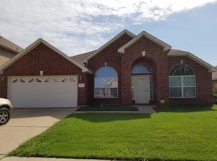 7703 Longbow Ln, Arlington, TX 76002