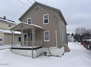 855 8th St, Colver, PA 15927