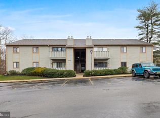 901 Woodhollow Dr, Marlton, NJ 08053