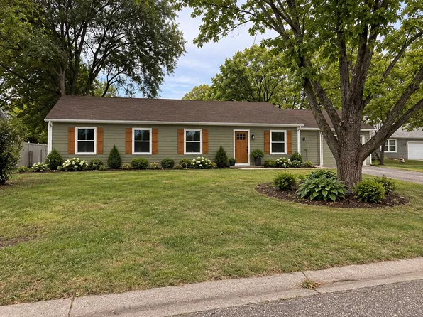 15105 Dunbar Ct, Apple Valley, MN 55124
