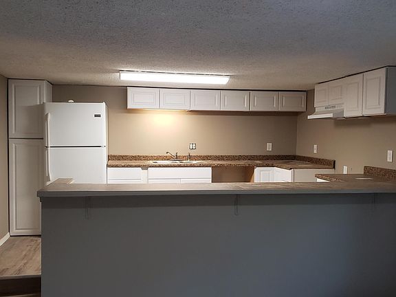 3rd image of 1724 S 340th St #C