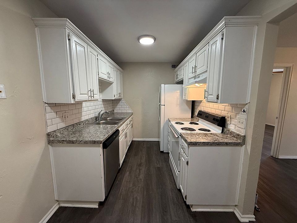 1st image of 2021 NW 25th St APT 4