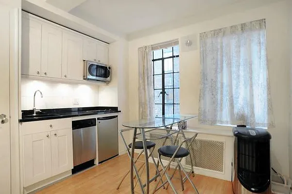 Rented by Compass | media 43