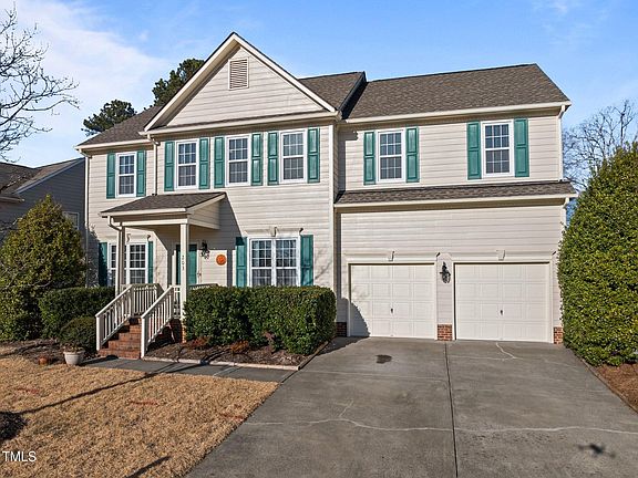 3rd image of 203 Stoney Dr