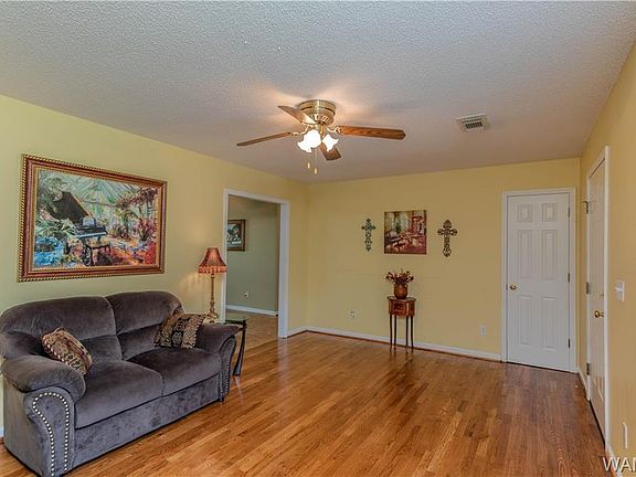5th image of 6200 Angelwood Ln