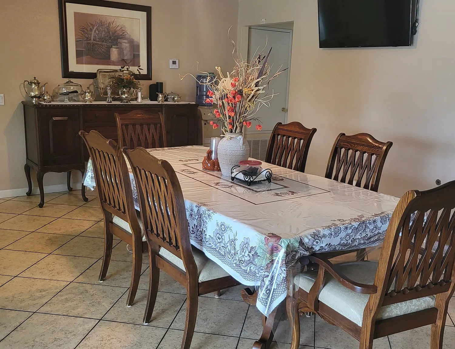 3 bed, 1708 sqft, $3,300 — Photo 3