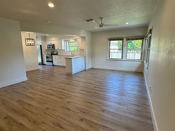 3rd image of 645 E Ramona Way