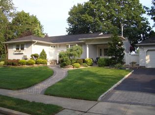 1992 Lincoln Ave, East Meadow, NY 11554