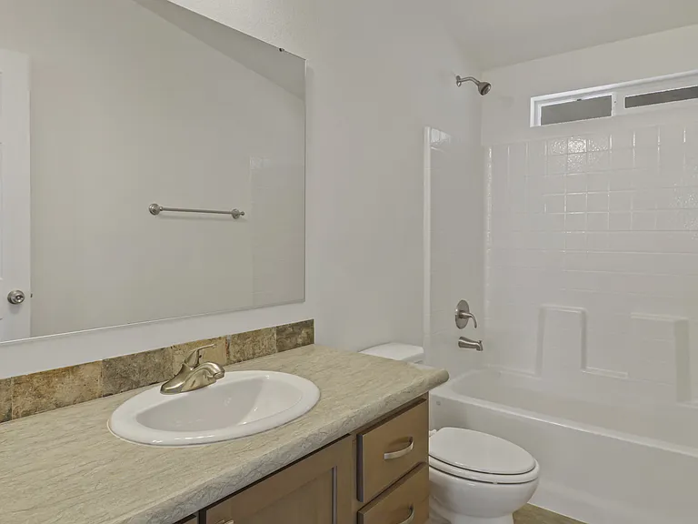 8601 N 71st Ave — Photo 29