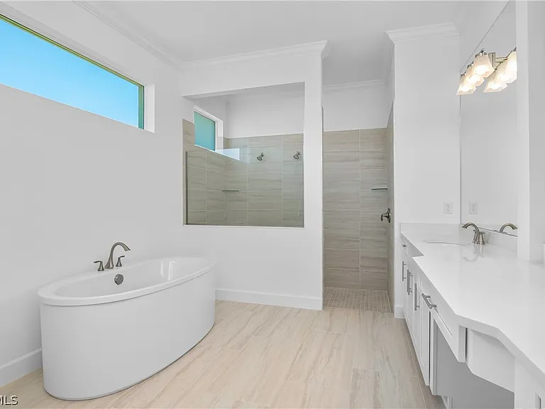 18837 Wildblue Blvd — Photo 23