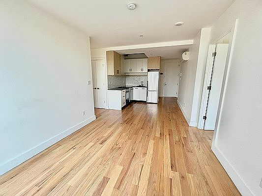 3rd image of 363 Winthrop St #3C