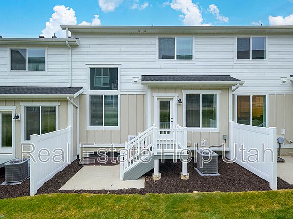 2nd image of 2907 N Red Velvet Ln