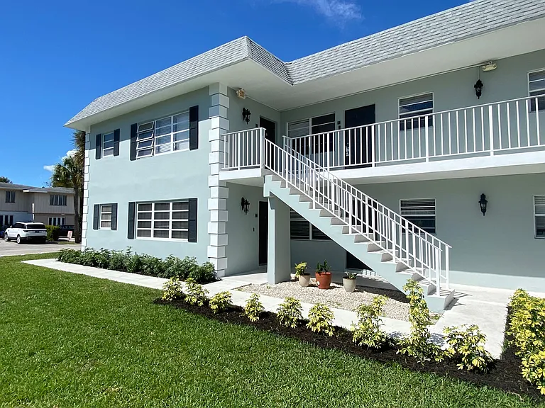 Del Rio Apartment Homes — Photo 10