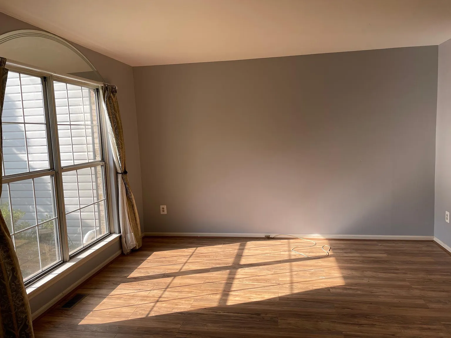 3 bed, 2.5 bath, 1628 sqft, $2,550 — Photo 4