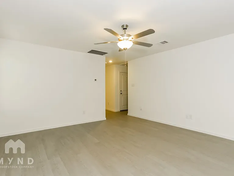 10124 Dalgreen Cir — Photo 9