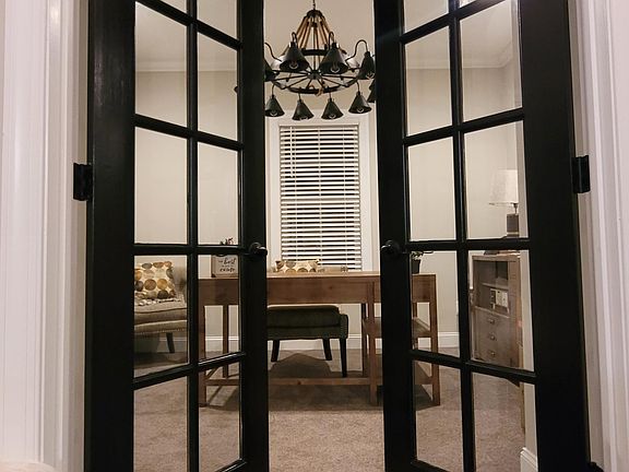 5th image of 220 Sweet Bay Ln