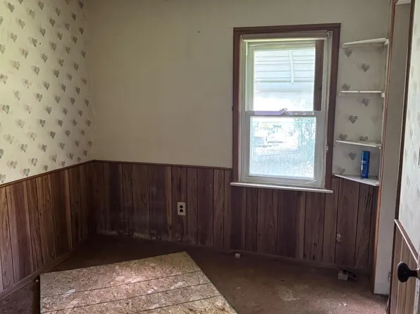 2609 Bertha Ave, Flint, MI 48504