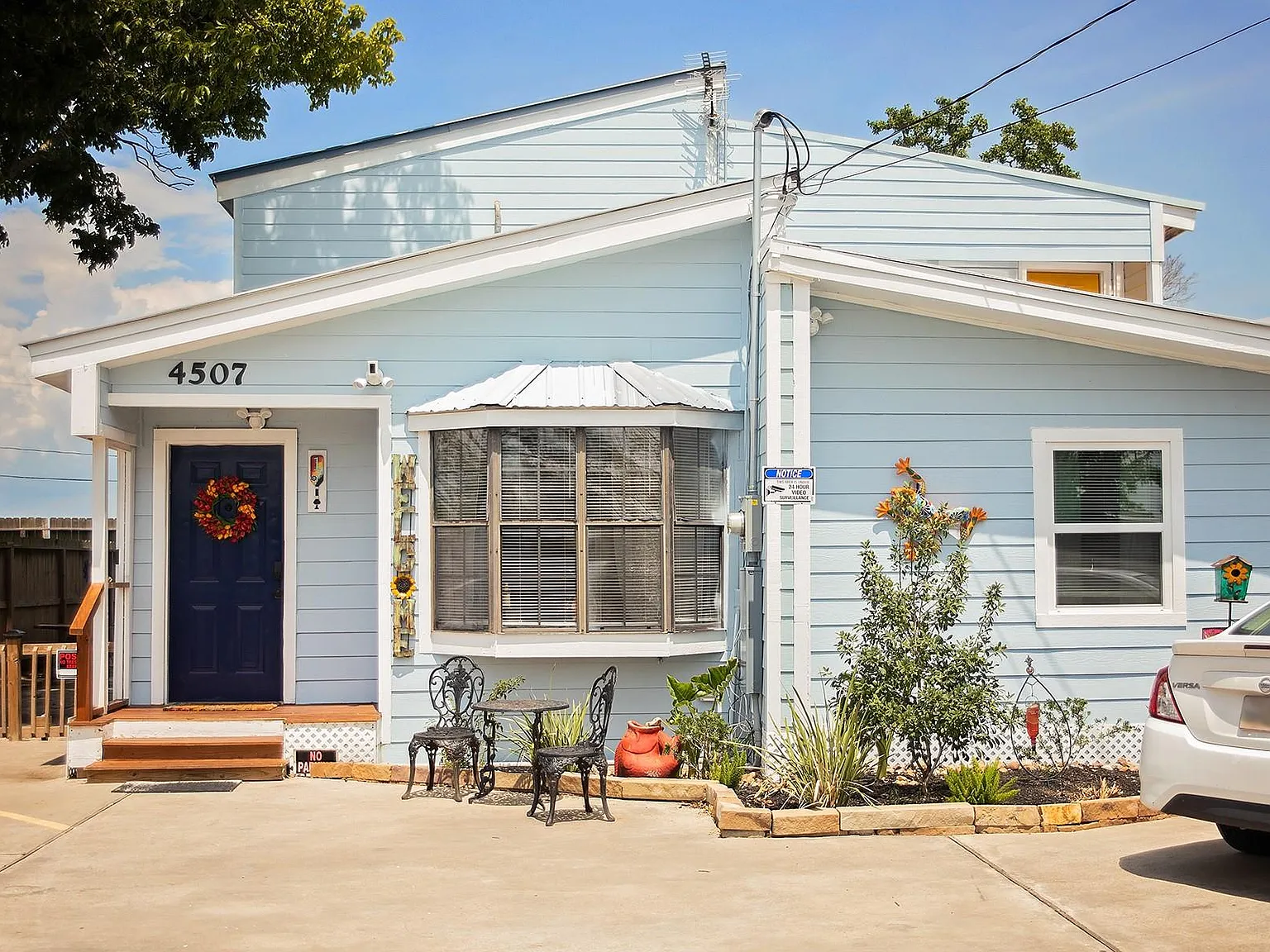1 bed, 1.0 bath, 2326 sqft, $1,800 — Photo 3