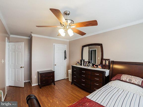 2nd image of 1150 Carbondale Way