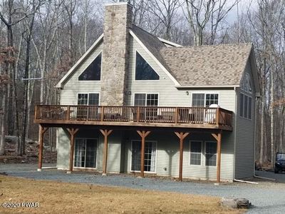 105 Log Cabin Dr, Lackawaxen, PA, 18435