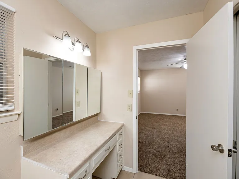 1605 Arrowhead Dr — Photo 24