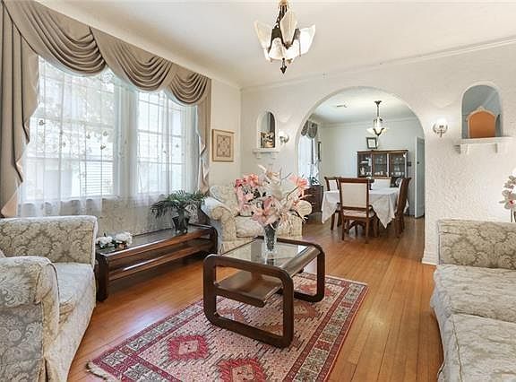 5th image of 4431 Lafaye St