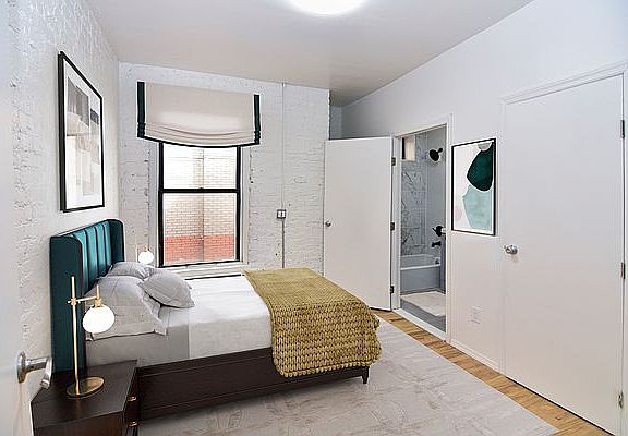 4th image of 354 Cathedral Pkwy #3F