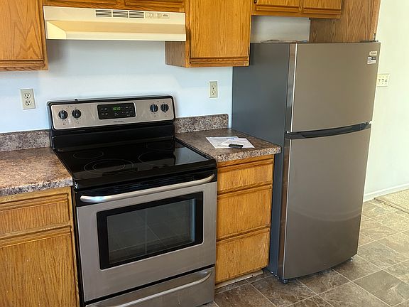 5th image of 324 Selby Ave