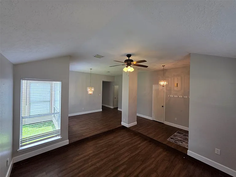 11634 Eaglewood Dr — Photo 3