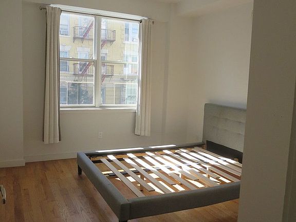 4th image of 381 S 5th St APT 201