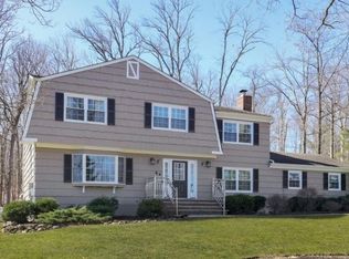 46 Red Hill Rd, Warren, NJ 07059