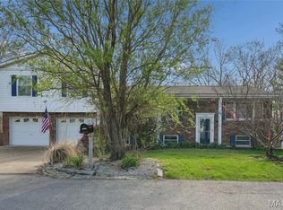 2332 Mickey Dr, High Ridge, MO